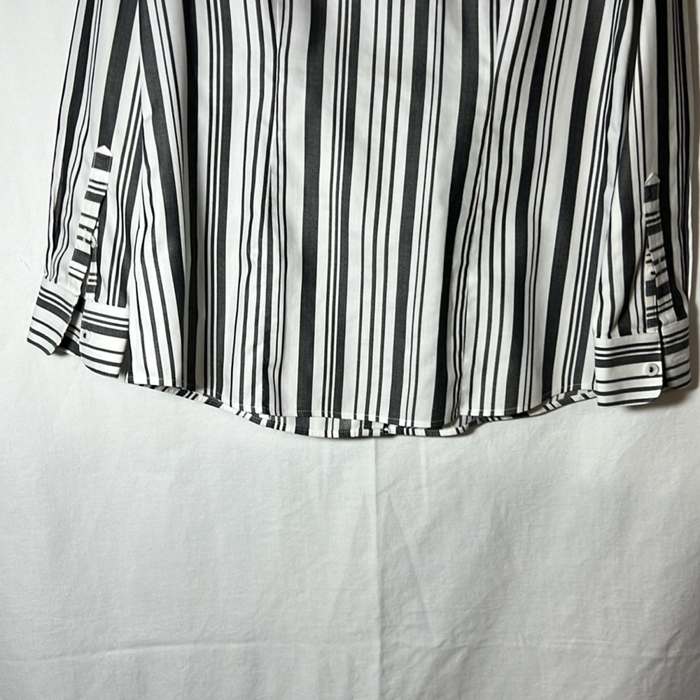 Foxcroft Size 2 Fitted Button Down Striped Shirt - image 5